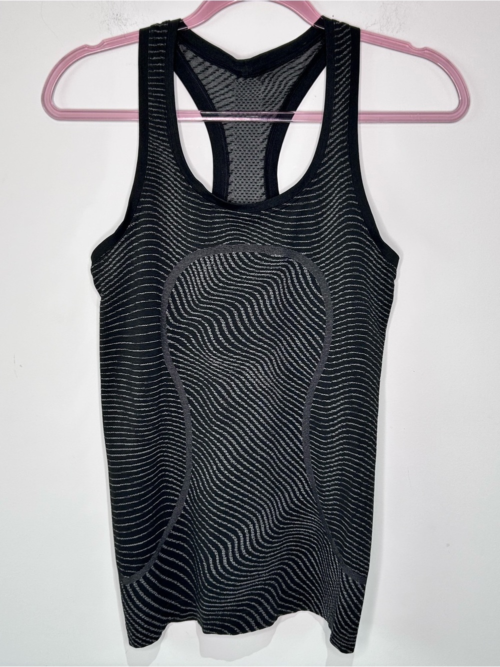 Lululemon Swiftly Tech Racerback Tank Top Black Gray Wave Stripe Seamless Size 6